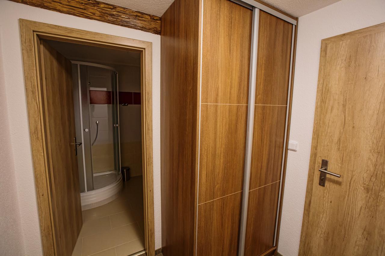 Hotel Na Sustne Krupá Buitenkant foto